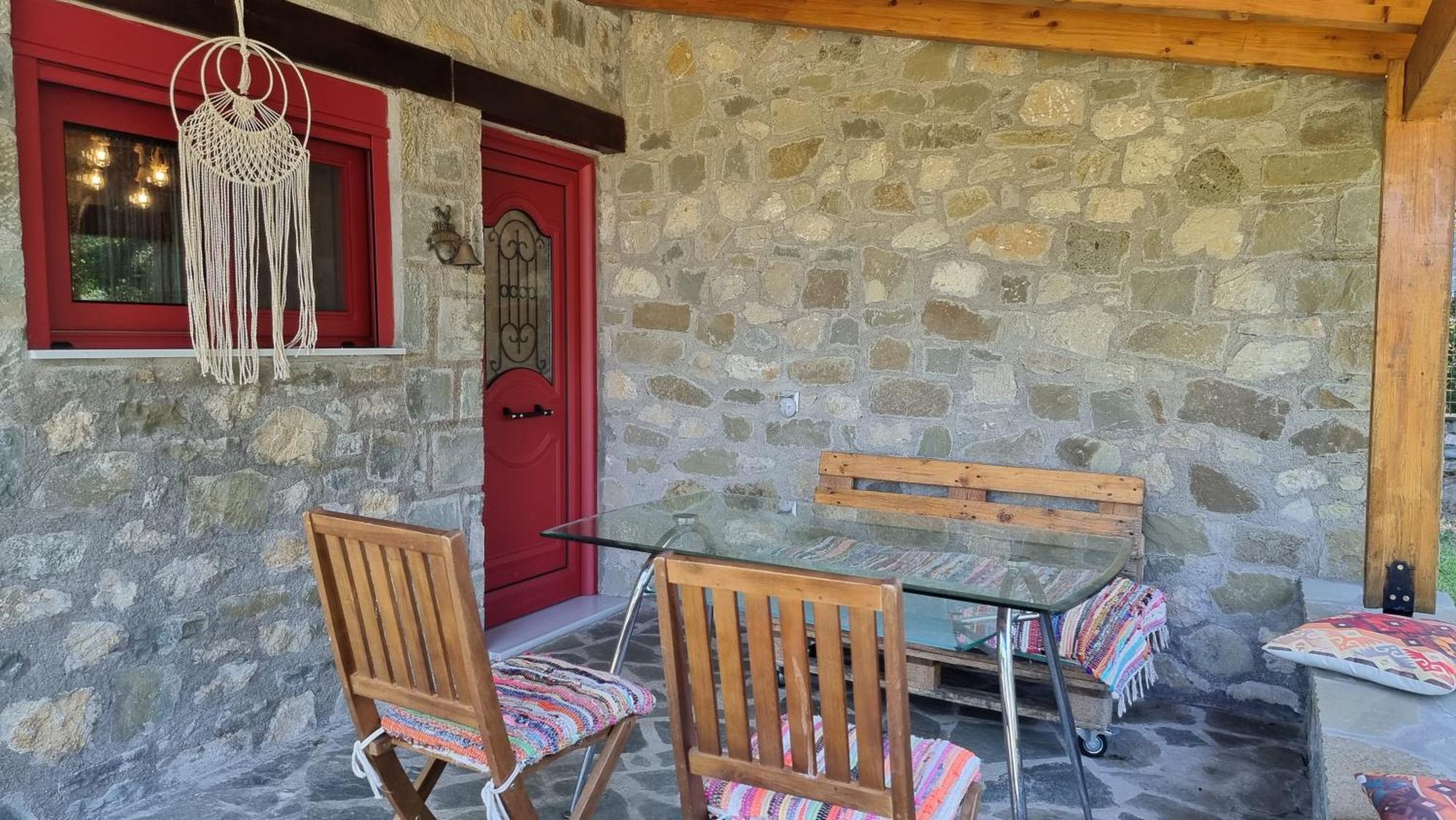 House With Big Garden And Barbeque In Nature Vourgareli Esterno foto