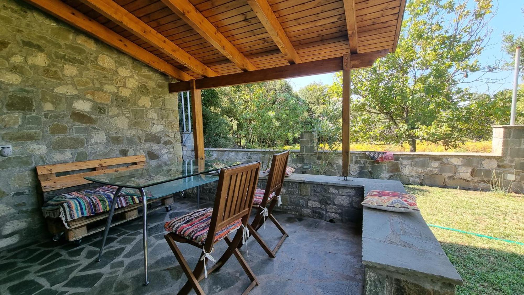 House With Big Garden And Barbeque In Nature Vourgareli Esterno foto